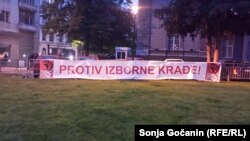 Transparent sa jednog od protesta "1 od 5 miliona" u Beogradu 