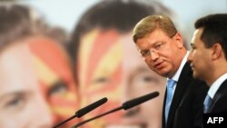 Еврокомесарот за проширување Штефан Филе и премиерот Никола Груевски во Скопје на 5 септември 2011 година. 