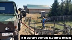 Pomoć vojske u obezbeđivanju vode na Pešteru