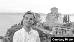 Радован Спиридонов, автор на колумната