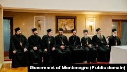 Sveštenici SPC su prisustvovali potpisivanju Temeljnog ugovora u Vili Gorica. 3. avgust Podgorica. Foto: Vlada Crne Gore