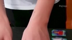 Бразилски тинејџери донираат сликички од Мундијалот за сиромашните врсници