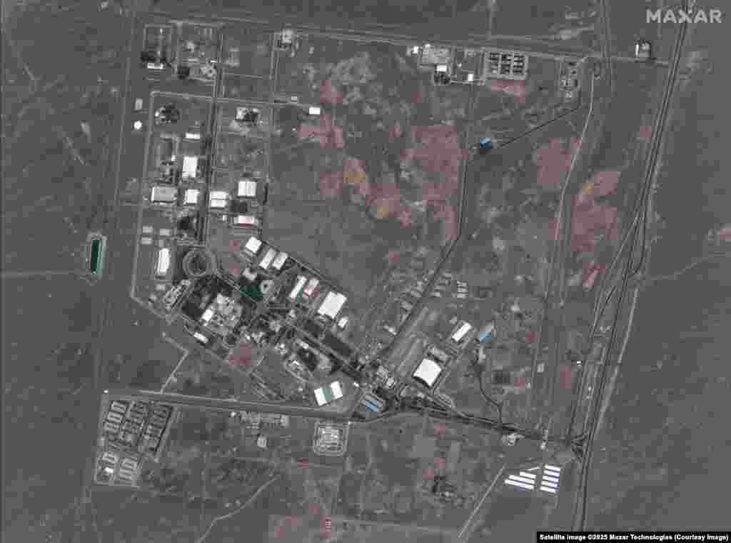 In these satellite images captured by Maxar Technologies, the Natanz nuclear enrichment facility is visible. Image on the left is from January 24, 2025. Image on the right is from June 14, 2025.
