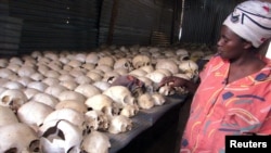 В Руанде геноцид представителей народа тутси в апреле-июле 1994 года повлёк смерть около миллиона человек.