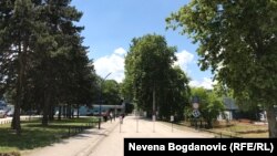 Prilaz fabrici oružja "Sloboda" u Čačku u kojoj se 19. juna dogodila druga eksplozija svega dve sedmice nakon prve. Fotografija od 9. juna 2021. 