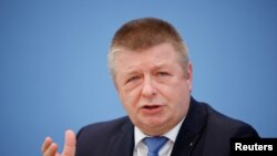 Thomas Haldenwang berlini sajtótájékoztatója 2024. június 18-án