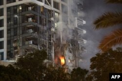 Clădire lovită de o rachetă lansată de Iran, în centrul orașului Tel Aviv, pe 13 iunie 2025.