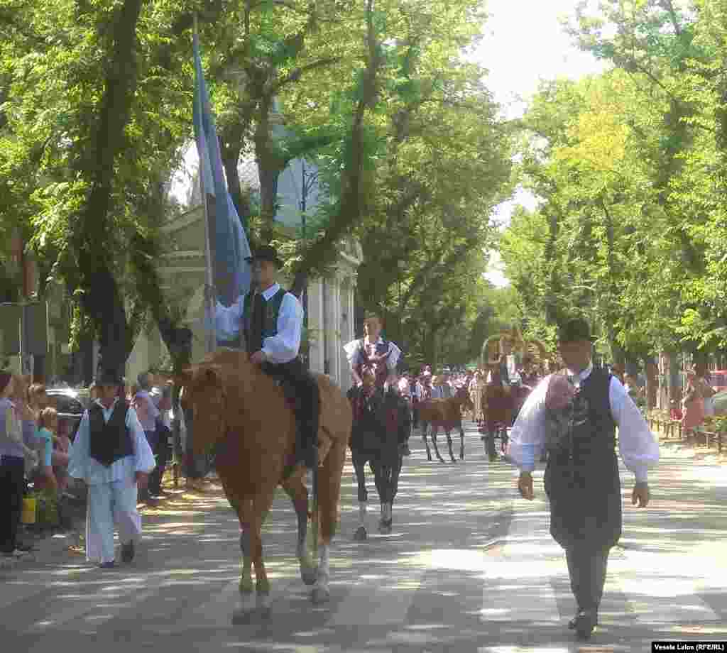 Barjaktar na čelu svečane povorke