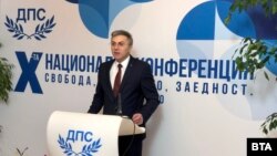 По думите на Мустафа Карадайъ ДПС трябва да се утвърди като реален политически субект, което става чрез участие не само в местната власт и в парламента, но и в централната изпълнителна власт.