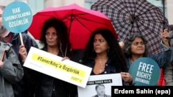 Protesti ispred suda u Turskoj 