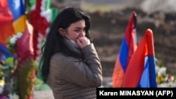 Ерменија во жалост и протести