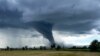Fenomene mai rar întâlnite până acum în România, precum tornadele, s-ar putea înmulți în anii următori din cauza schimbărilor climatice.