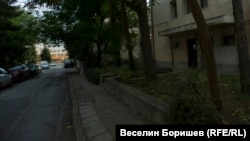 Изглед от "Латинка" 15 към 119 средно училище "Акад. Михаил Арнаудов"