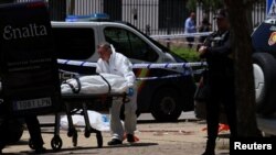 Fényes nappal végezték ki a férfit egy iskola előtt 2025. május 21-én.