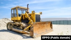 Parchetul European acuză un antreprenor român de fraudă cu bani UE pentru echipamente de construcții. 