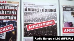 Plakati protiv zakona o amnestiji, Priština, juli 2013.