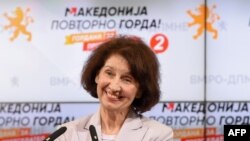 Kandidatkinja opozicione VMRO-DPMNE Gordana Siljanovska-Davkova posle objave prvih rezultata prvog kruga predsedničkih izbora u Severnoj Makedoniji, Skoplje, 24. april 2024.