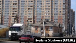 Дома на улице Конституции в Астане. Иллюстративное фото. 