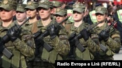 Pjesëtare të Forcës së Sigurisë së Kosovës