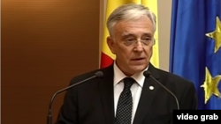 Guvernatorul BNR este ferm: câtă vreme economia românească este pe deficit, majorarea punctului de pensie este nejustificată. Să nu facem obsesii pe cifre biblice, spune Mugur Isărescu.