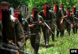 Юные бойцы колумбийской группировки "Армия национального освобождения"
