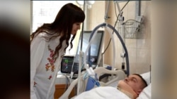 Bahmut óta tanul járni egy ukrán katona, akinek az intenzív osztályon kérték meg a kezét