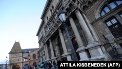 A budapesti Corvinus Egyetem központi épülete 2012. október 31-én.