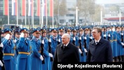 Српскиот претседател Александар Вучиќ и белорускиот претседател Алeксандaр Лукашенкo во Белград,, 3 декември 2019 година.