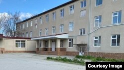 Clădirea școlii-internat de la Ceadîr-Lunga este acum pustie fiind păzită de câțiva angajați.