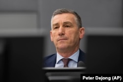 Ish-kryeparlamentari i Kosovës, Kadri Veseli, gjatë paraqitjes para Dhomave të Specializuara. Hagë, 10 nëntor 2020.