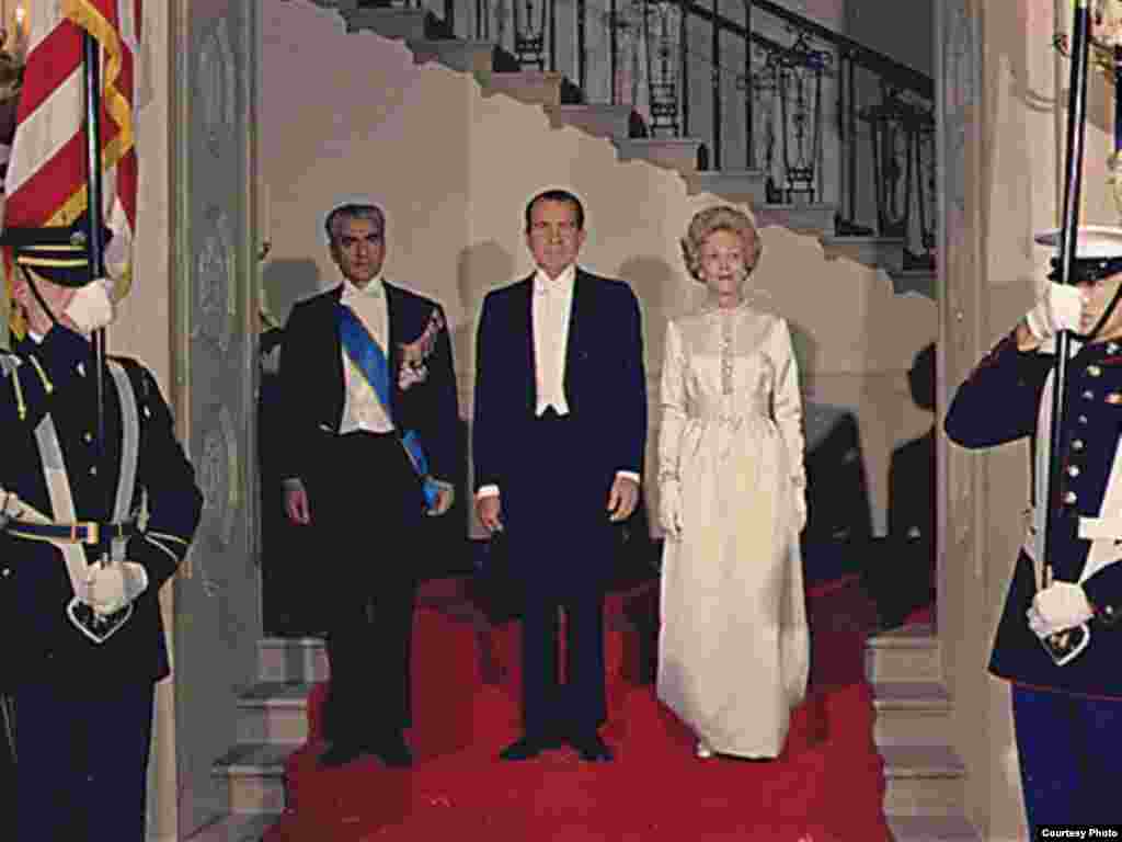 Šah Mohamed Reza Pahlavi sa predsednikom SAD Ričardom Niksonom, 1971 - Last İranian shah Pahlavi with American president Nixon. 1971