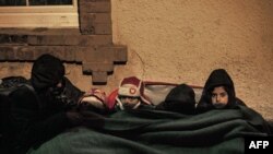 Izbjeglice čekaju na srpsko-makedonskoj granici