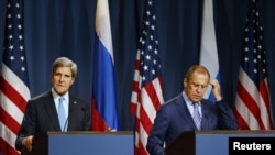 Державний секретар США Джон Керрі і міністр закордонних справ Росії Сергій Лавров, Женева, 12 вересня 2013 року