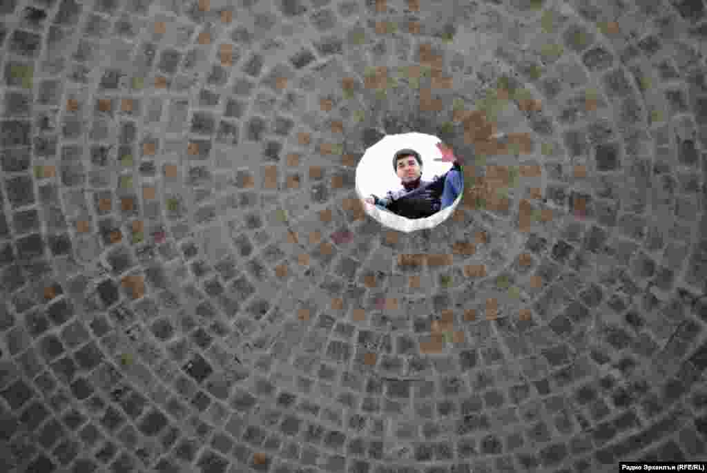 Нарин-хъалаялъул шималиябгун магърибалъул рахъалда бугеб ракьда гъоркь бараб жо гІемер заманалъ хутІулеб букІана балъголъилъун. Гьеб гьанжелъезегІан рикІкІунеб букІана лъин цІунулеб бакІлъун. Амма ахирисел соназул археологиял цІех-рехаз бихьизабуна, гьеб хъанчІалъул тайпаялъул христианазул гьатІан букІин.