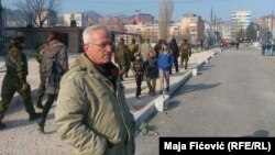 Zid srama: Đelazim Peci