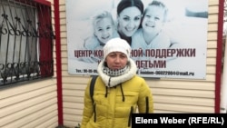 Инвалид второй группы Валентина Суглобова считает, что активным инвалидам нужен бесплатный проездной билет. Темиртау, 16 октября 2018 года.