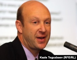 Представитель Центра ОБСЕ в Астане Эндрю Оффенбахер. Алматы, 5 декабря 2011 года.