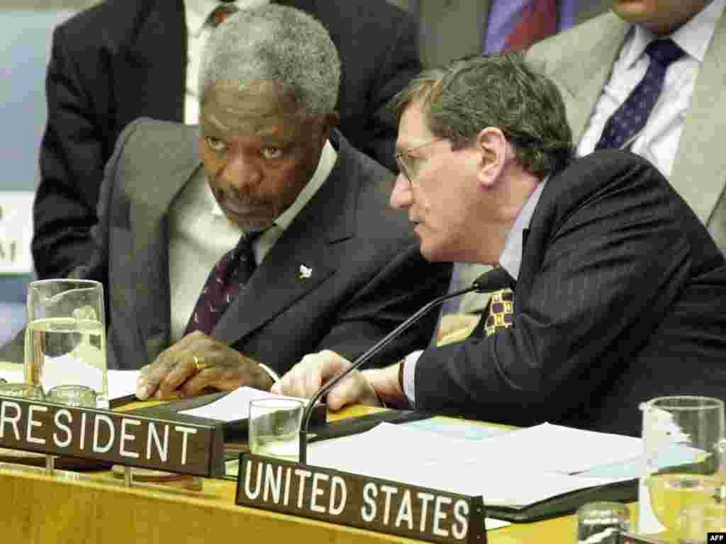 Richard Holbrooke i bivši generalni sekretar UN Kofi Annan, 26. januar 2000.