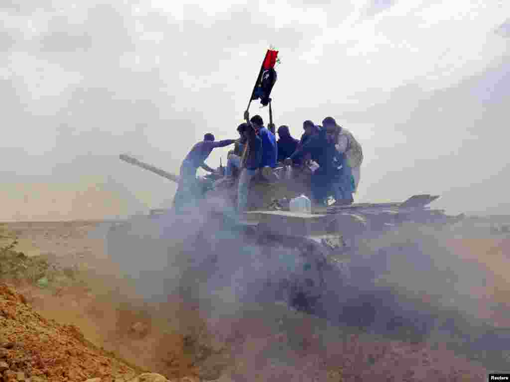 Brega, 02.03.2011. Foto: Reuters / Goran Tomašević 