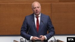 Премиерът Росен Желязков по време на парламентарния контрол в Народното събрание, 6 юни 2025 г.