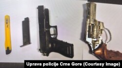 Nakon masovne tuče zbog nesporazuma u saobraćaju, policija kod vinovnika pronašla startne pištolje i nož. Podgorica, 30. mart 2025.