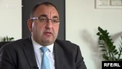 Марко Бислимовски - претседател на Регулаторната комисија за енергњетика денеска одржа прес конференција на која соопшти колкаво ќе биде поскапувањето на струјата за домаќинствата од 1 јануари 2022 година. 