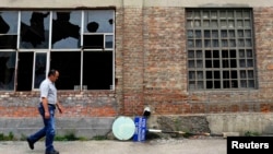 Valjda će narod u Srbiji iskoristiti za neki Prvi maj, ako to ne bude ovaj, a verujem da neće, da se nešto promeni, kaže Jugoslav Ristić, predsednik Saveza samostalnih sindikata Kragujevca (na fotografiji Zastava oružje u Kragujevcu)