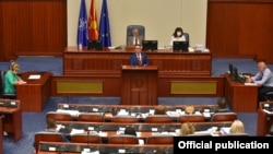 Министерот за финансии Фатмир Бесими на собраниска седница за усвојување на ребалансот на Буџетот за 2021.