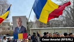 Susținătorii lui Călin Georgescu, miercuri, la Parchetul General.