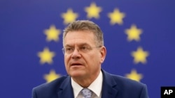 Comisarul european pentru Comerț, Maros Sefcovic, a declarat că discuțiile comerciale dintre UE și SUA ar trebui să se bazeze pe „respect”.