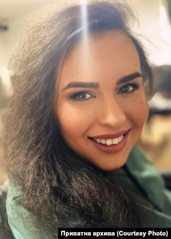 Младата Симона Николова, сепак му се насмевнува на животот