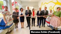 Maruzsa Zoltán államtitkár a Kiskunhalasi Kertvárosi Általános Iskola egyik projektzáró rendezvényén 2021. augusztus 31-én