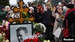 Могила Алексея Навального на Борисовском кладбище в Москве, 16 февраля 2025 г.