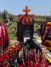 Pe timp de război, industria funerară din Rusia înflorește